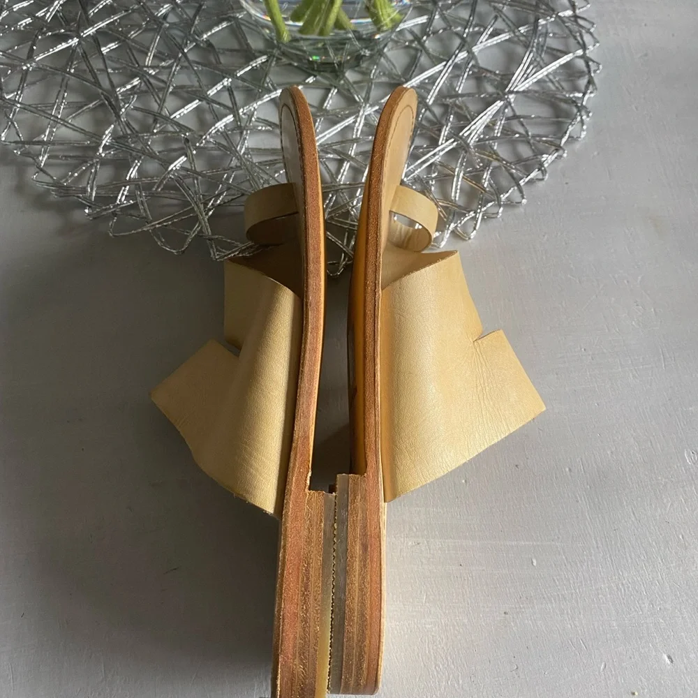 NEW Free People Abilene Toe Loop Sandals Womens Size 39 - Picture 3 of 9